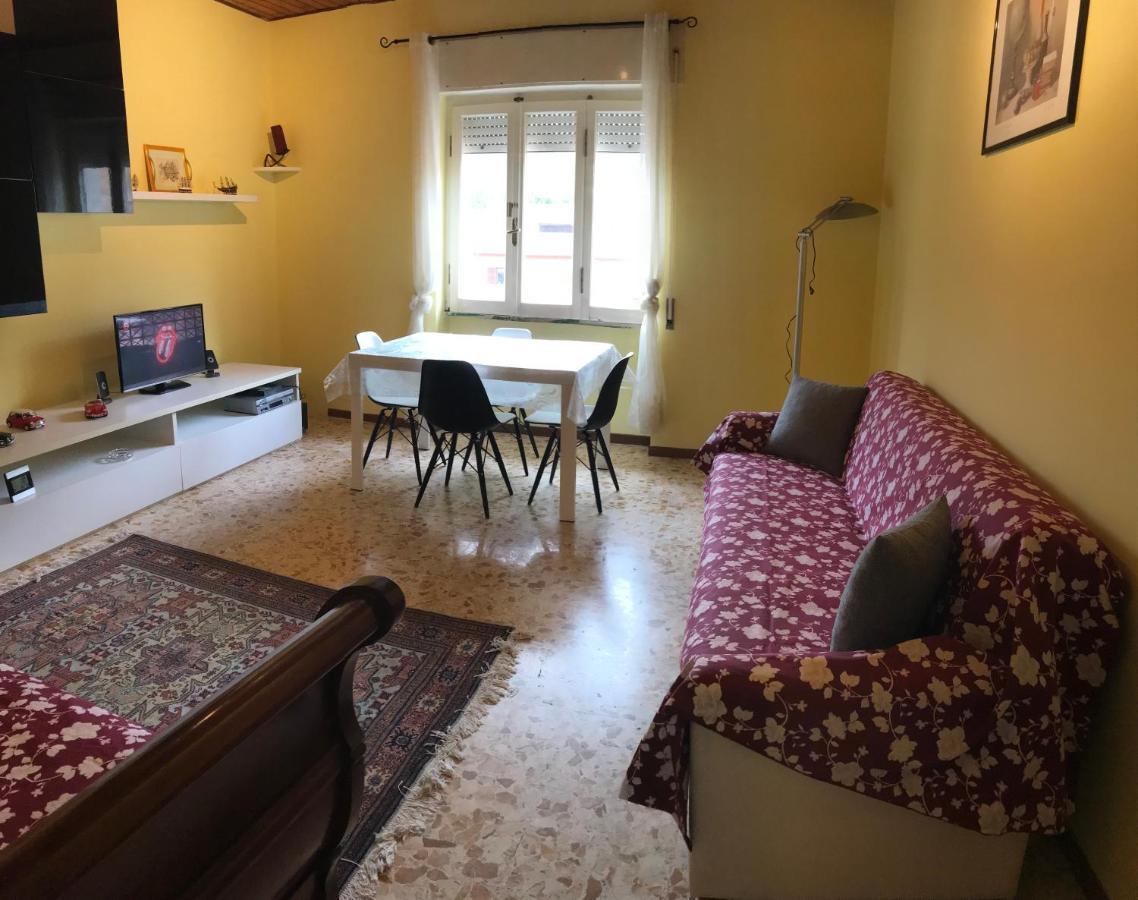 Al Campanile Centro Storico Ampio Luminoso E Panoramico Appartamento Trilocale Carsoli Kültér fotó