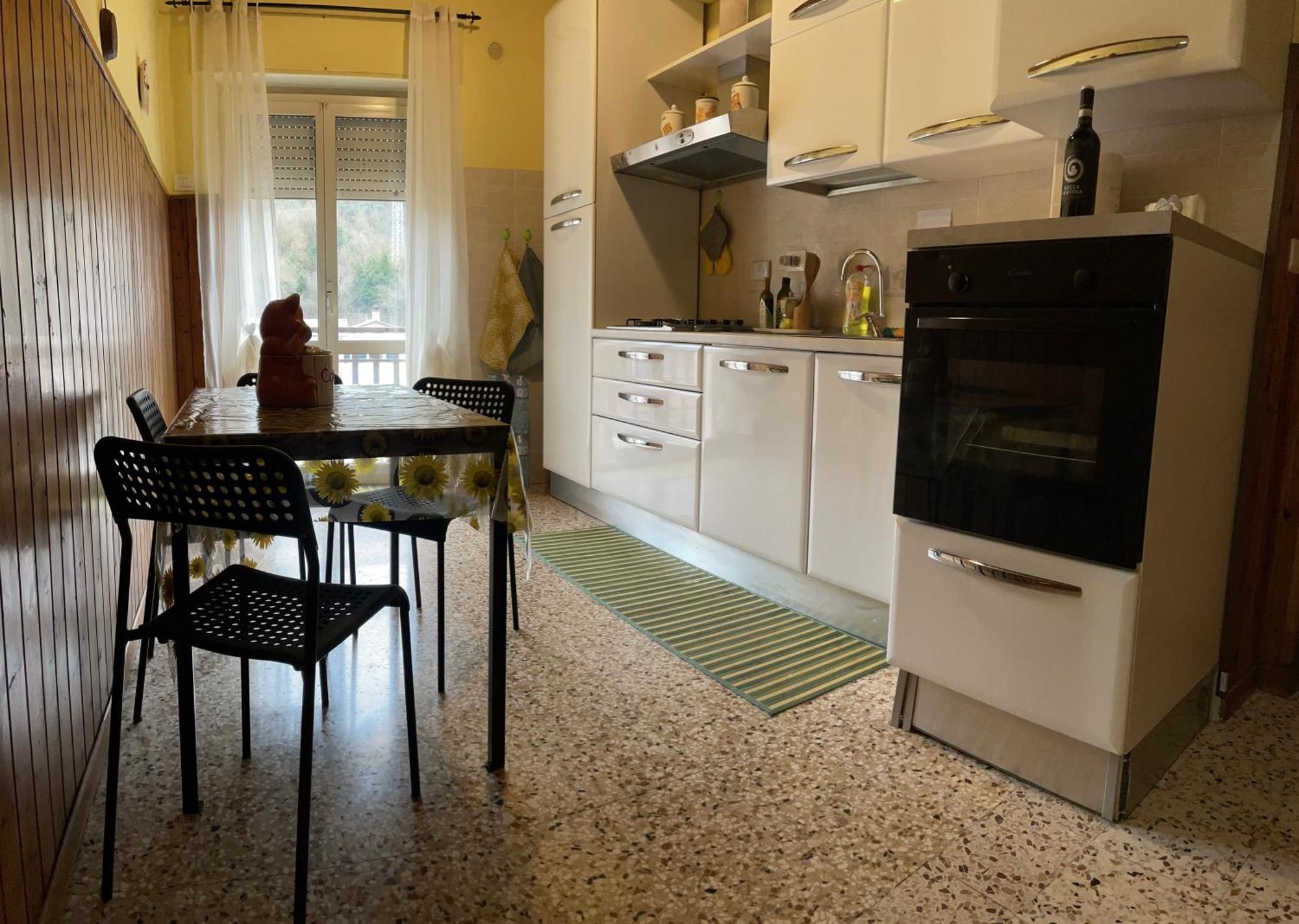 Al Campanile Centro Storico Ampio Luminoso E Panoramico Appartamento Trilocale Carsoli Kültér fotó